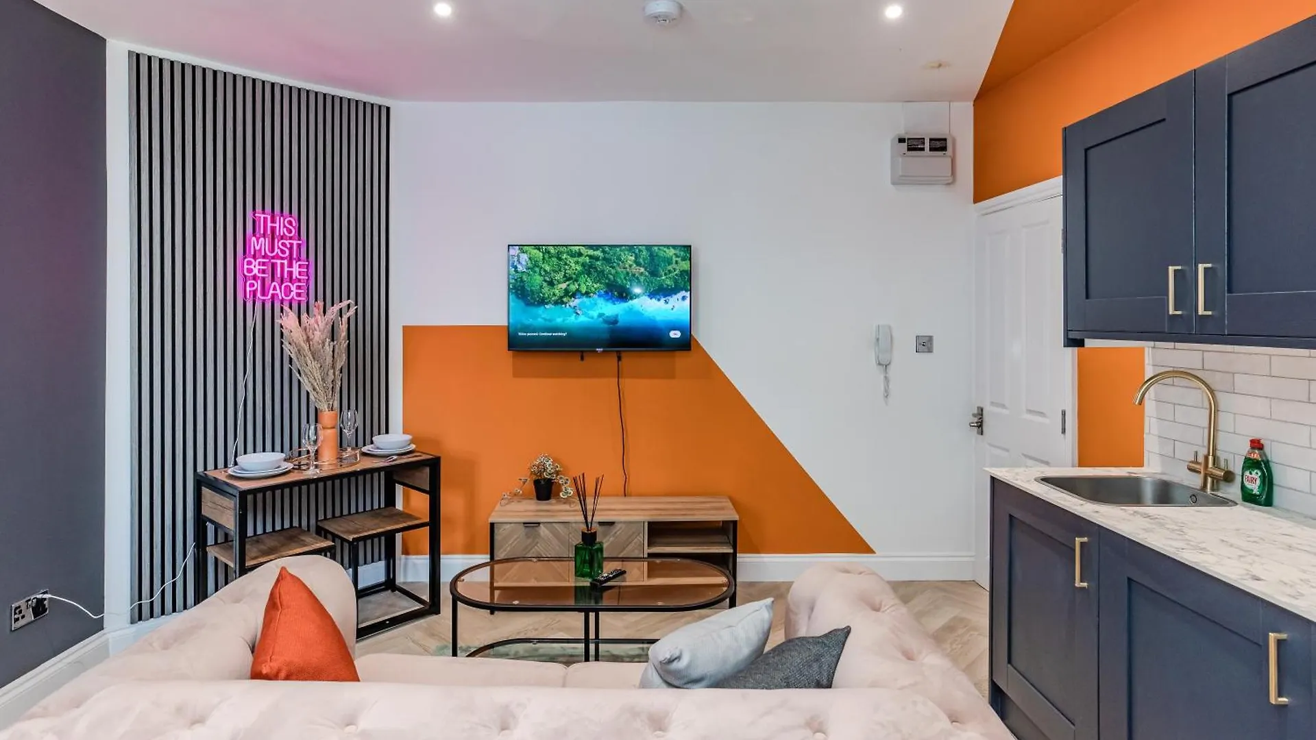 Super Central Studio Next To Shopping Center & Brighton Beach 0*,
